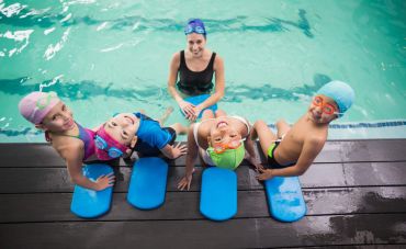 private vs group swim lessons