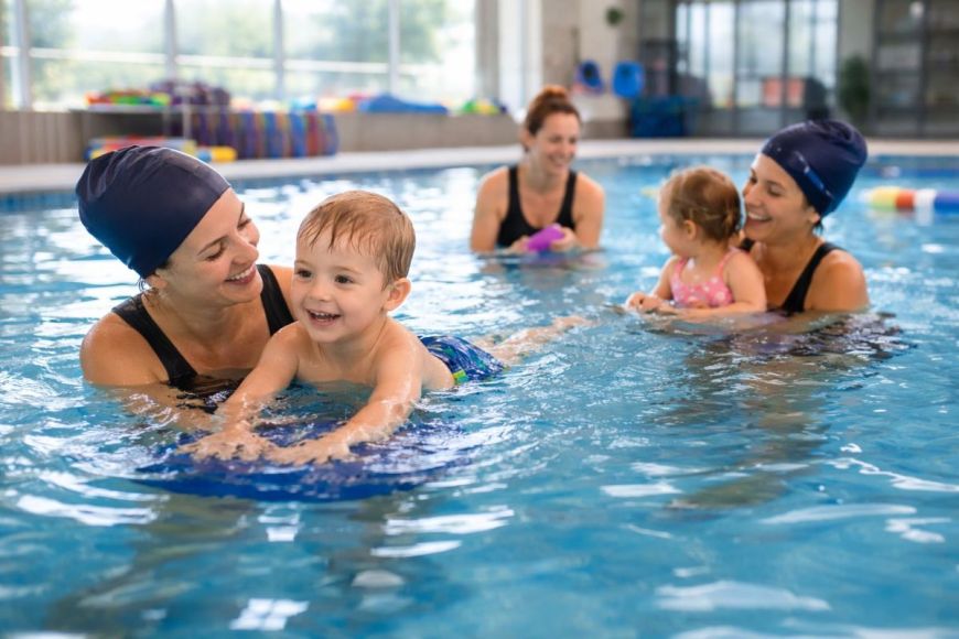 parent and tot swimming lessons in north york
